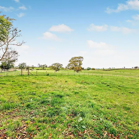 1 Bed In 94538 別荘